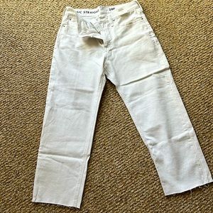 NWT J Crew white jeans in 28P